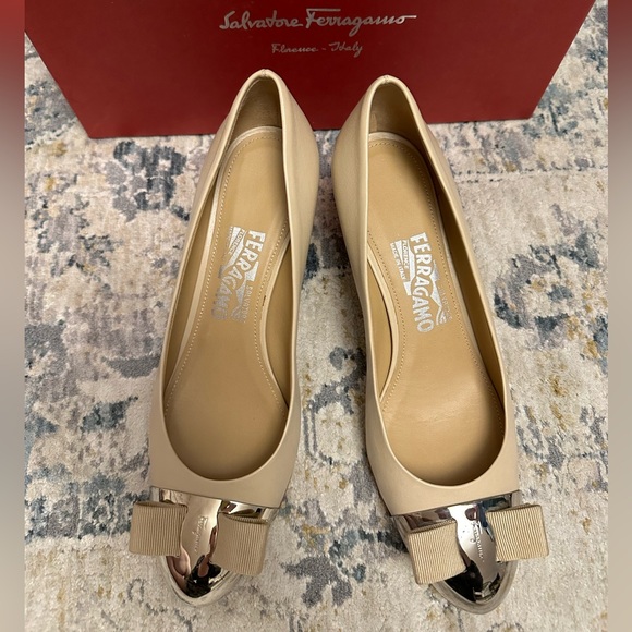 Salvatore Ferragamo Nara Metal Shoes Heel 5cm/2in, Size 8c, Worn once